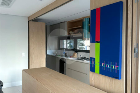 Apartamento à venda com 2 suítes em Vila Nova Conceição, São Paulo, SP