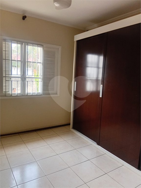 Sobrado à venda com 3 quartos, sendo 1 suíte, em Tremembé, São Paulo, SP