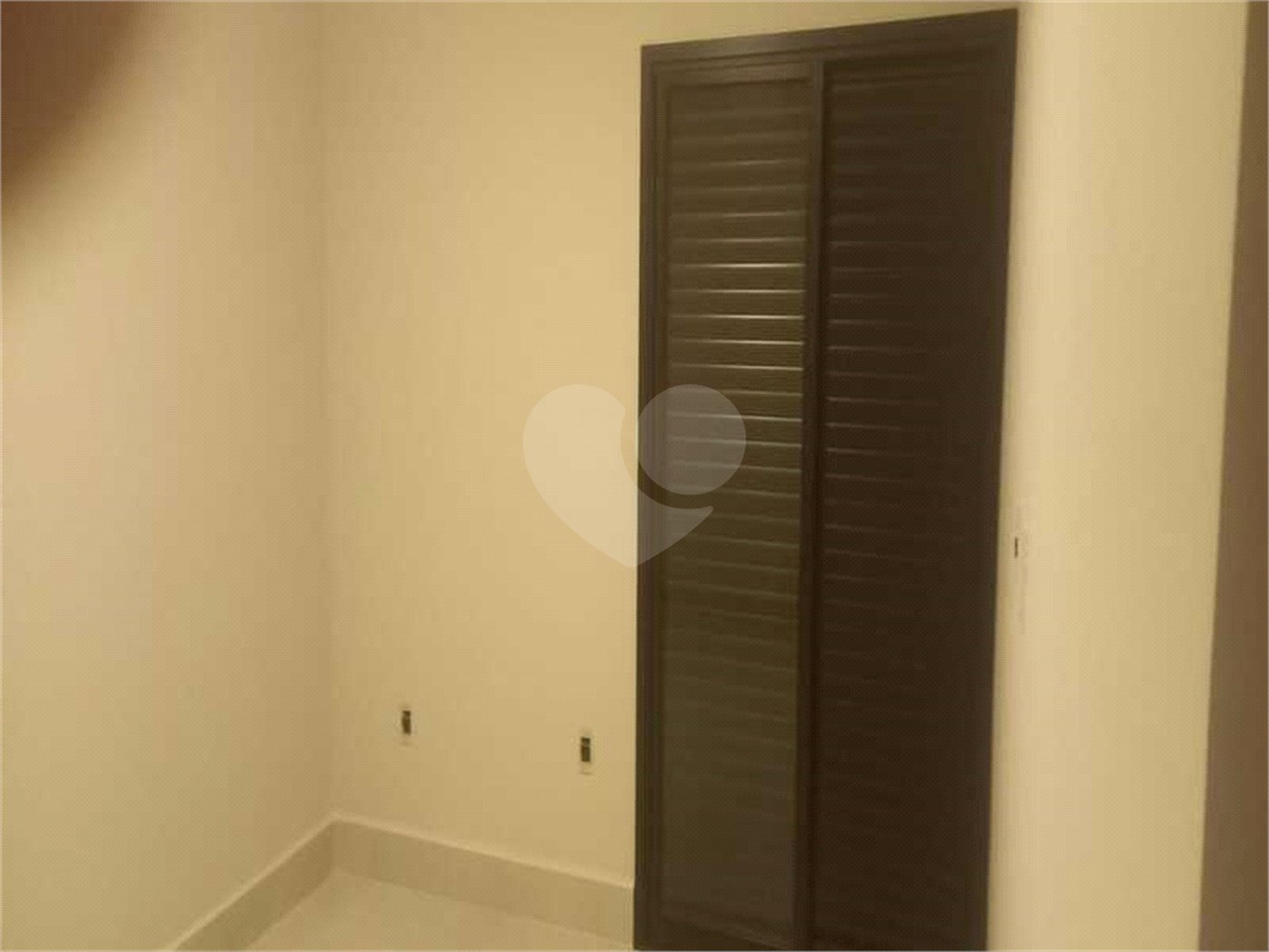 Casa Térrea à venda com 3 quartos, sendo 1 suíte, em Jardim Bom Sucesso, Indaiatuba, SP