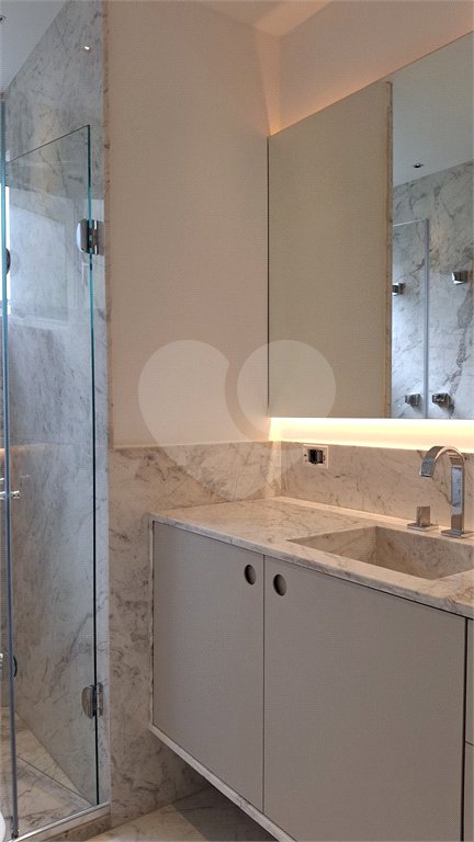 Apartamento para alugar com 3 quartos, sendo 1 suíte, em Itaim Bibi, São Paulo, SP