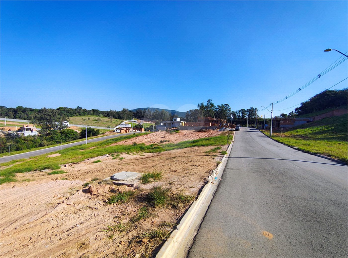 Terreno à venda no condomínio Lago Azul, Jundiaí - SP