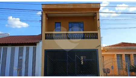 Sobrado à venda com 3 quartos, sendo 1 suíte,  em Vila Boa Vista 1, São Carlos, SP