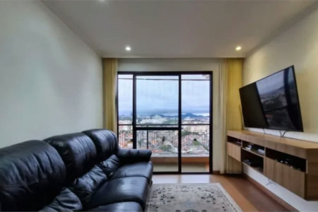 Apartamento à venda com 3 quartos, sendo 1 suíte,  em Jardim Esmeralda, São Paulo, SP