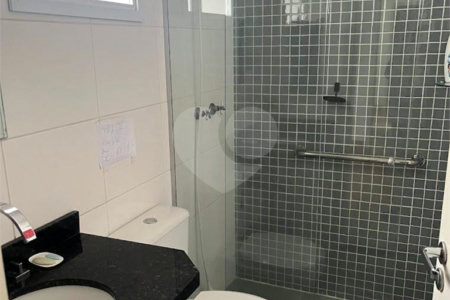 Apto de 230m² no Cambuci com 3 dorms, 5 vagas, 3 suítes. Estudo permuta.