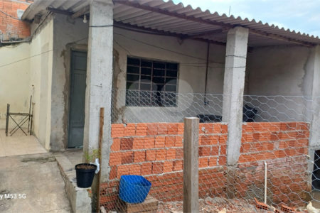 Casa à venda com 2 quartos, sendo 1 suíte, em Vila Belo Horizonte, Itapetininga, SP