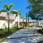 Casa à venda com 5 quartos, sendo 2 suítes, no condomínio Residencial Jardim Primavera, Louveira - SP
