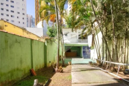 Sobrado à venda ou para alugar com 3 quartos, sendo 1 suíte, em Chora Menino, São Paulo, SP