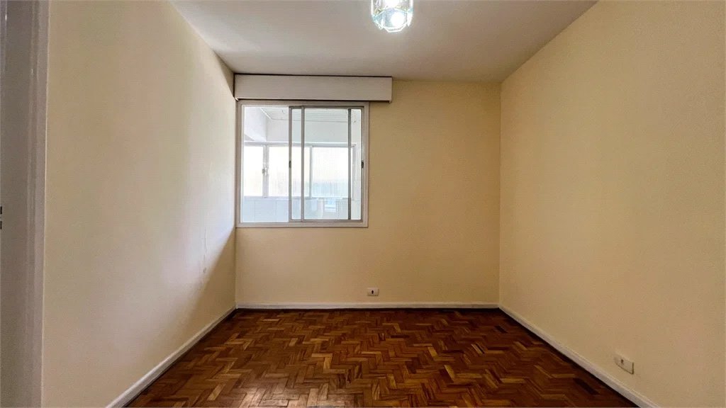 Apartamento à venda com 3 quartos, sendo 1 suíte,  em Pinheiros, São Paulo, SP
