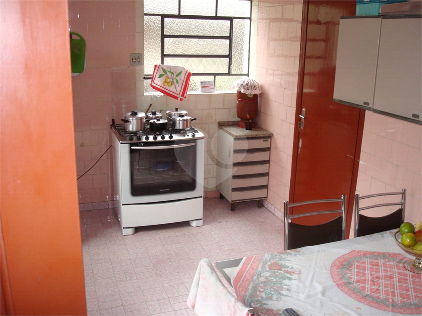 Sobrado à venda com 3 quartos em Vila Romanópolis, Ferraz de Vasconcelos, SP