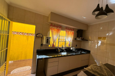 Casa à venda com 3 quartos em Jardim Moraes, Itaquaquecetuba, SP