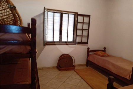Chácara à venda com 3 quartos, sendo 1 suíte, no Centro, Porangaba, SP