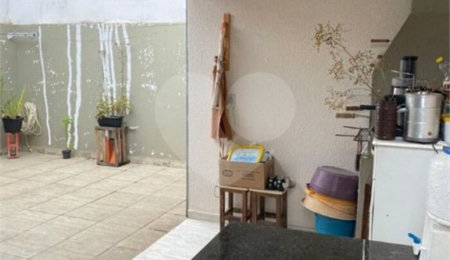 Casa de Vila à venda com 2 quartos, sendo 1 suíte,  em Jardim Karolyne, Votorantim, SP