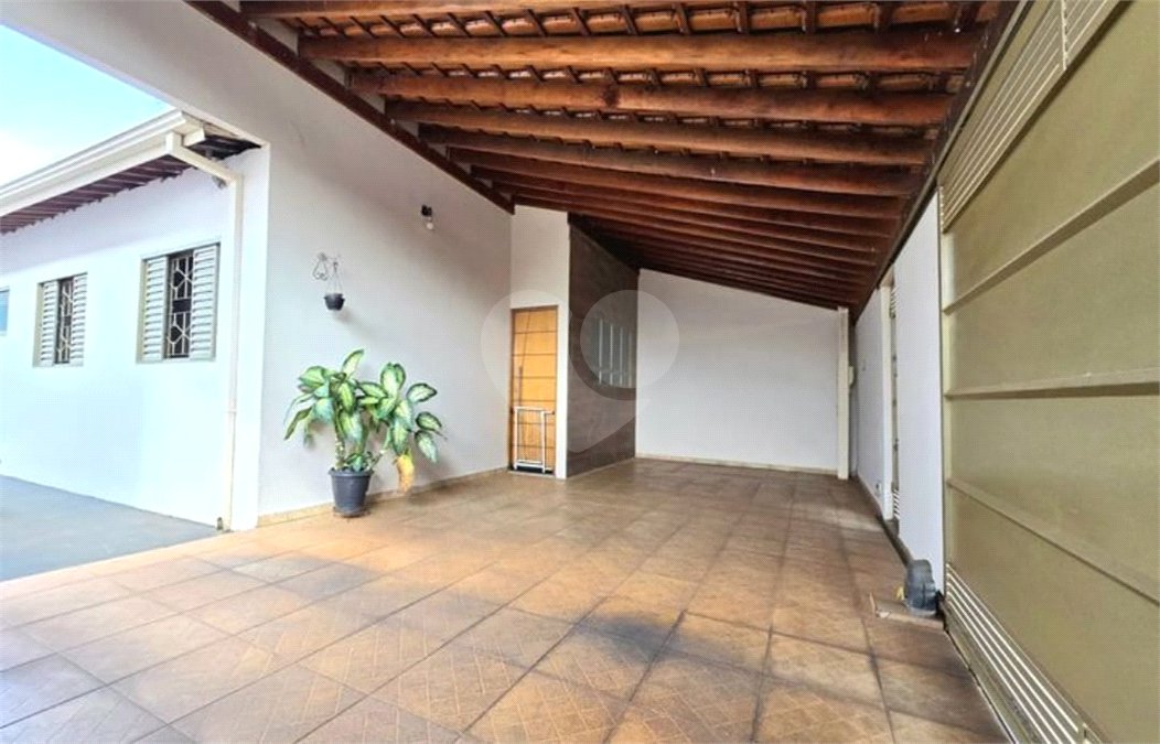 Casa à venda com 3 quartos em Jardim Roberto Selmi Dei, Araraquara, SP