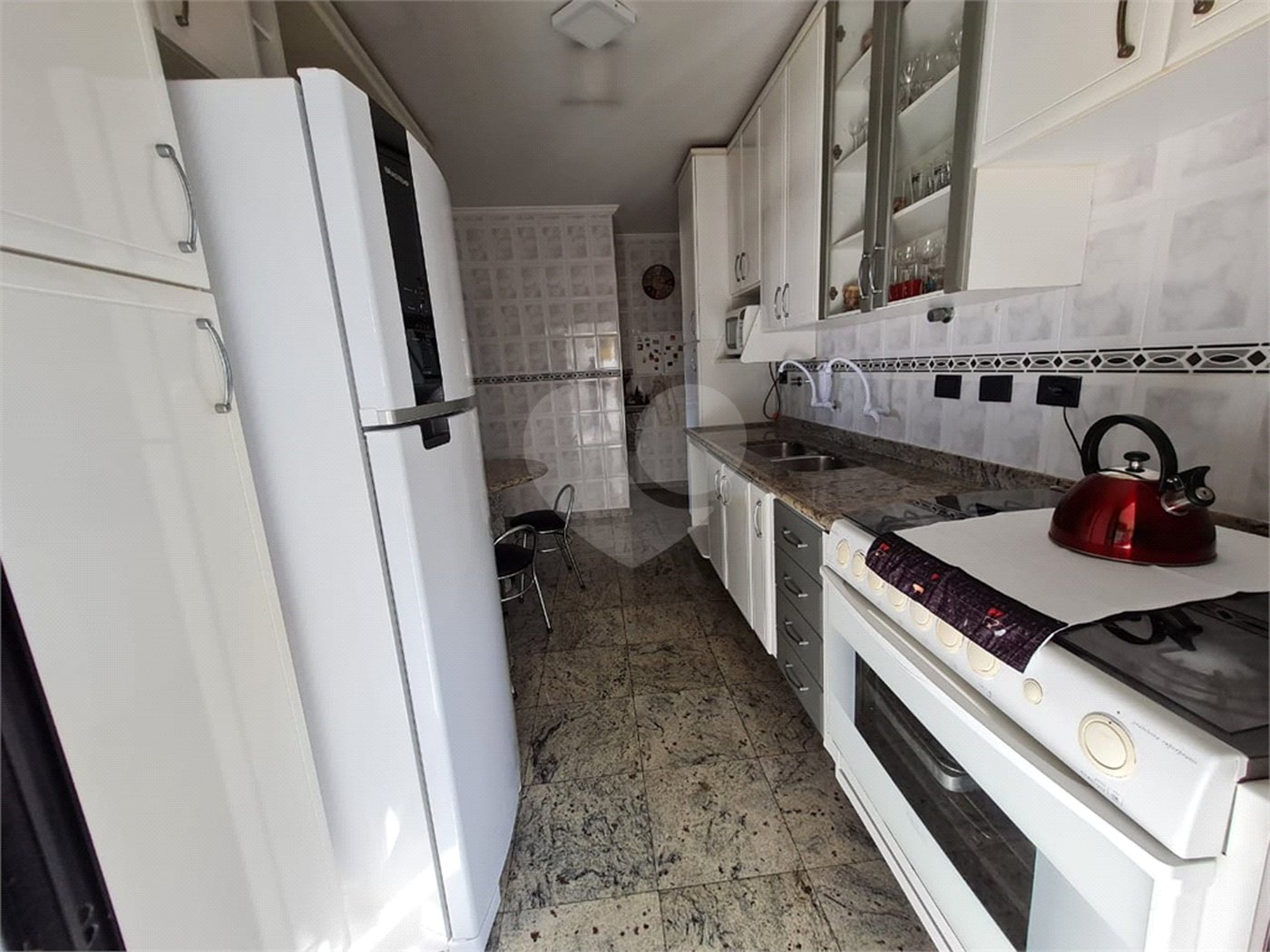 Apartamento à venda com 3 quartos, sendo 2 suítes,  em Vila Mogilar, Mogi das Cruzes, SP