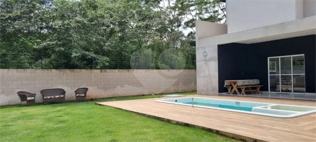 Casa à venda com 3 suítes no condomínio Villa D' Oro, Vinhedo - SP