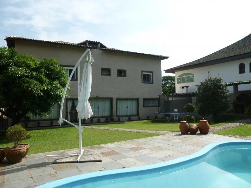 Sobrado à venda com 3 suítes em Jardim Leonor, São Paulo, SP