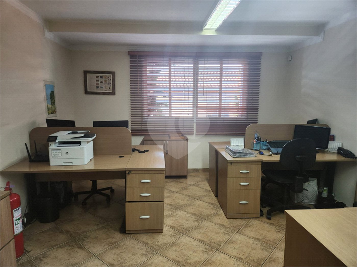 Sobrado à venda com 4 quartos, sendo 1 suíte, em Água Branca, São Paulo, SP