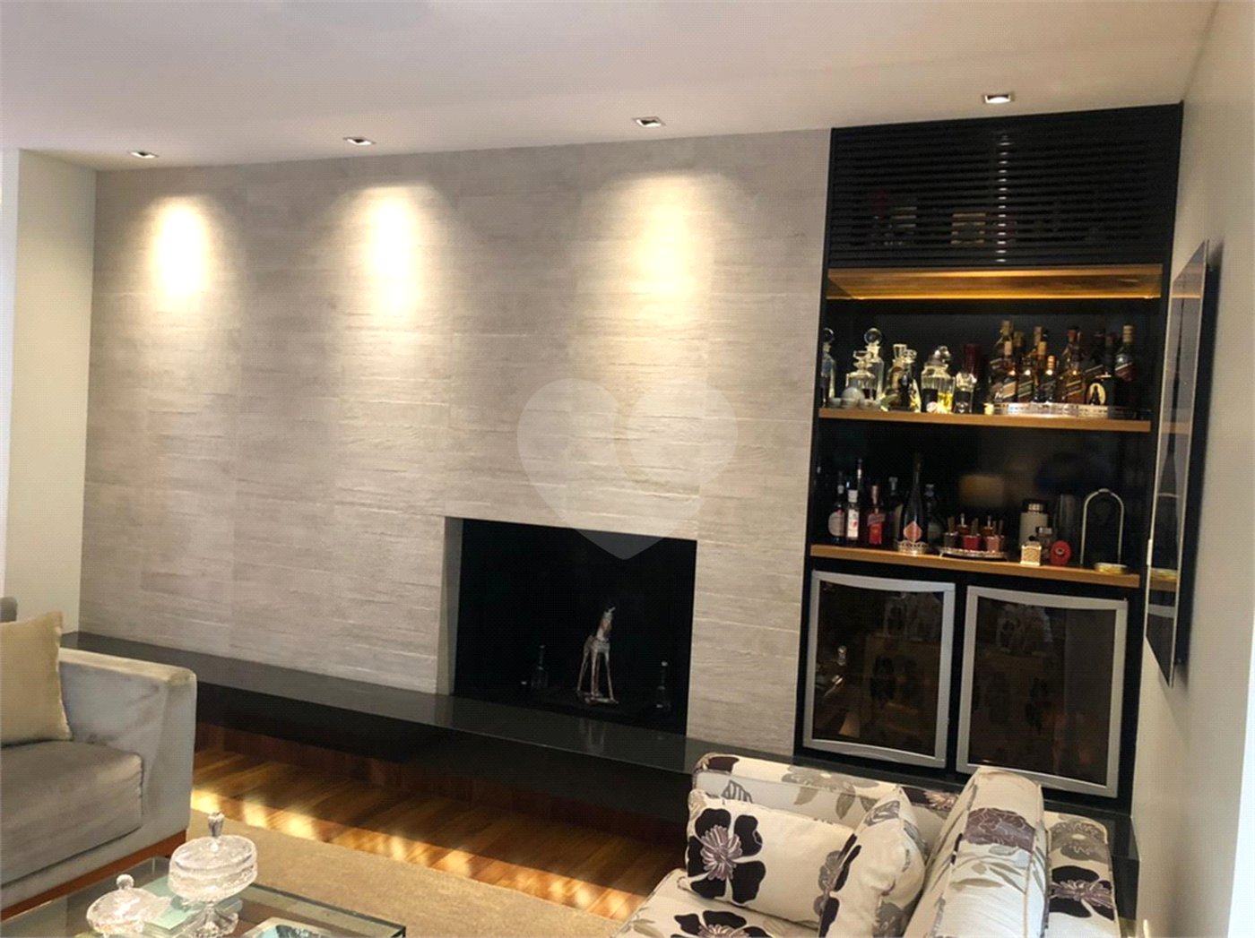 Apartamento à venda com 4 quartos, sendo 3 suítes, em Alto da Boa Vista, São Paulo, SP