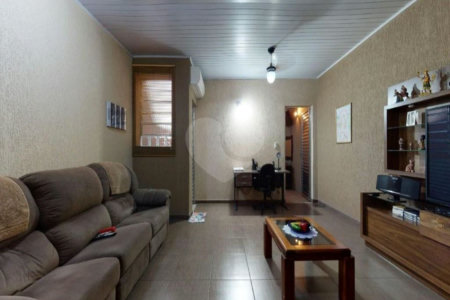 Casa à venda com 3 quartos, sendo 1 suíte, em Ipiranga, São Paulo, SP