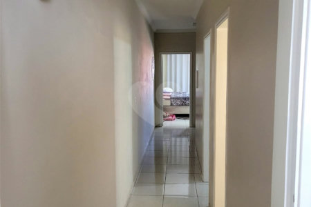 Casa à venda com 3 quartos, sendo 1 suíte, em Jardim Leocádia, Sorocaba, SP