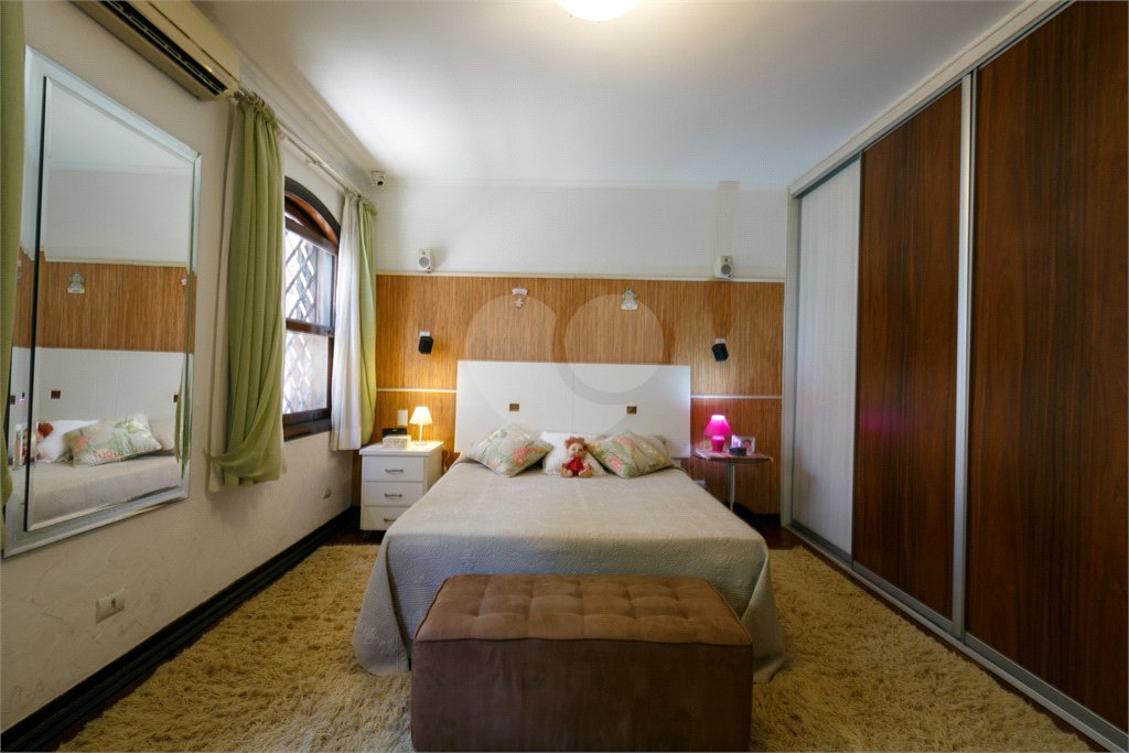 Casa Térrea à venda com 3 quartos, sendo 2 suítes,  em Brooklin Paulista, São Paulo, SP