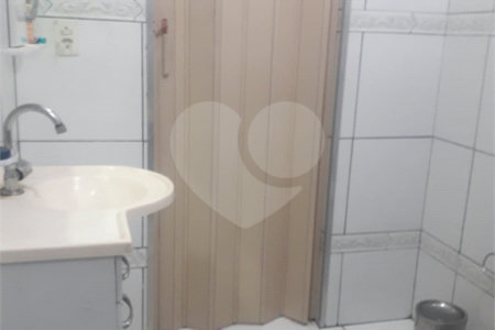 Casa Térrea à venda com 3 quartos em Jardim Nadir, São Paulo, SP