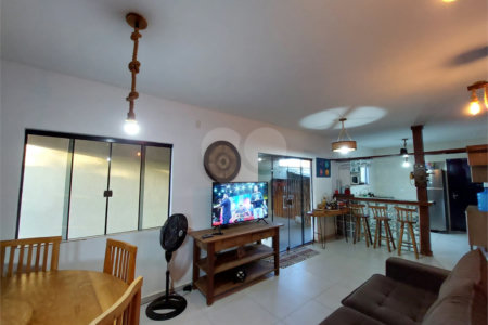 Casa à venda com 2 quartos, sendo 1 suíte,  em São José, Armação dos Búzios, RJ