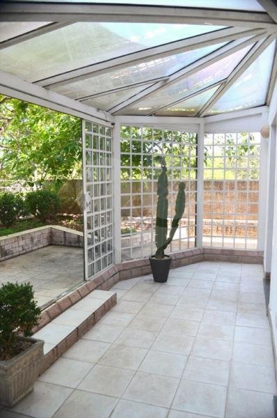 Casa à venda com 4 quartos, sendo 3 suítes, em Jardim Leonor, São Paulo, SP