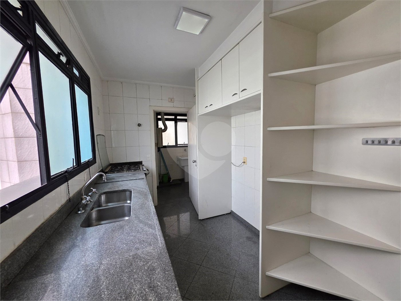 Apartamento à venda com 3 suítes em Vila Uberabinha, São Paulo, SP