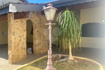 Casa à venda com 4 quartos, sendo 2 suítes,  em Jardim do Lago, Atibaia, SP