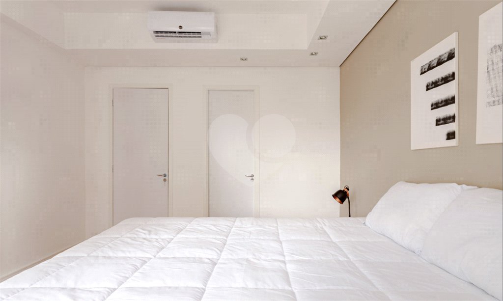 Apartamento à venda com 3 quartos, sendo 1 suíte, em Itaim Bibi, São Paulo, SP