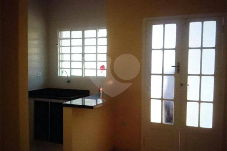 Prédio à venda com 1 quarto em Jaraguá, São Paulo, SP