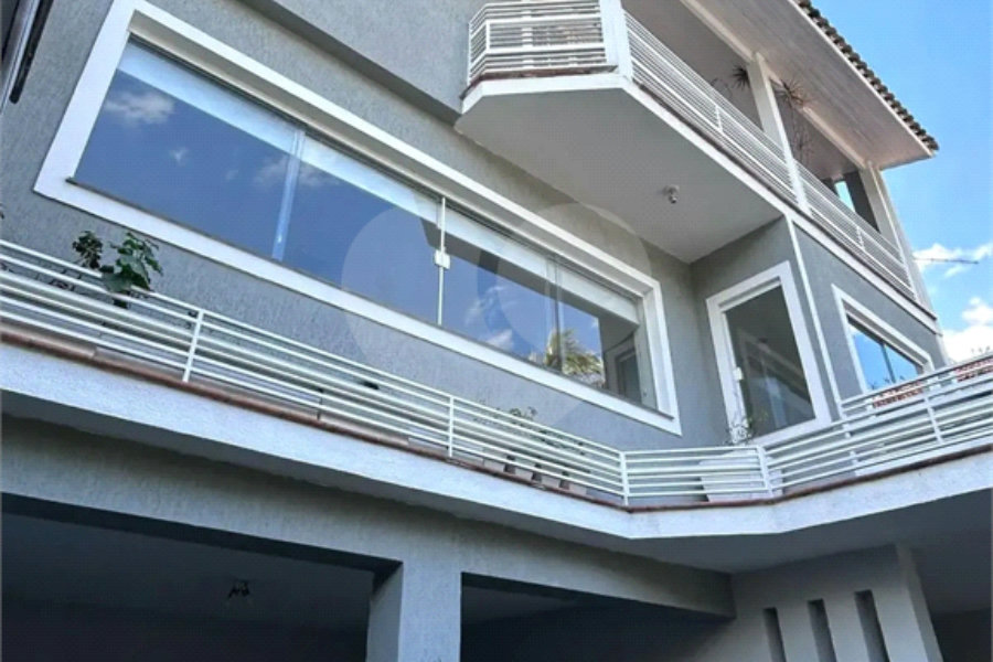 Sobrado à venda com 4 quartos, sendo 2 suítes, em Tremembé, São Paulo, SP