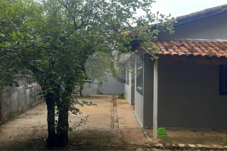 Casa à venda com 4 quartos, sendo 2 suítes, em Cidade Jardim, Araraquara, SP