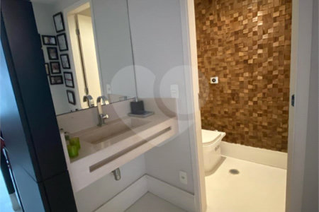 Apartamento à venda com 2 suítes em Vila Mariana, São Paulo, SP