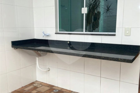 Sobrado à venda com 3 quartos, sendo 1 suíte,  em Vila Pires, Santo André, SP