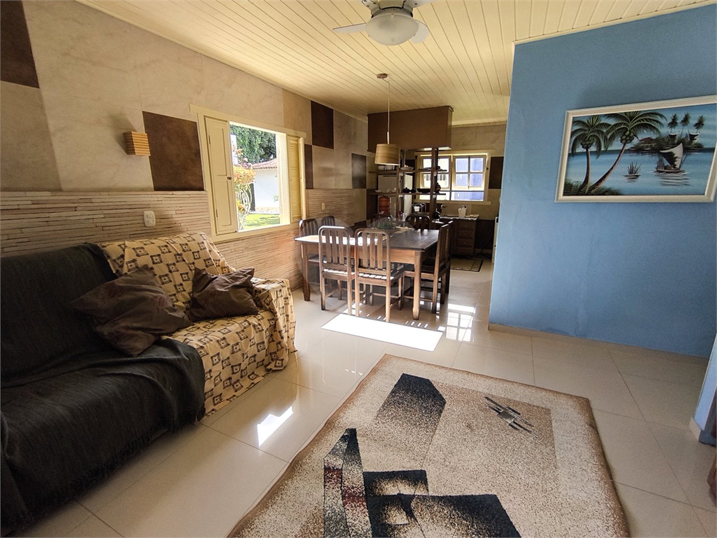 Casa à venda com 4 quartos, sendo 2 suítes, no Centro, Santa Cruz Cabrália, BA