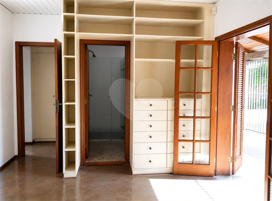 Sobrado à venda com 3 quartos, sendo 1 suíte, em Jardim do Mar, São Bernardo do Campo, SP