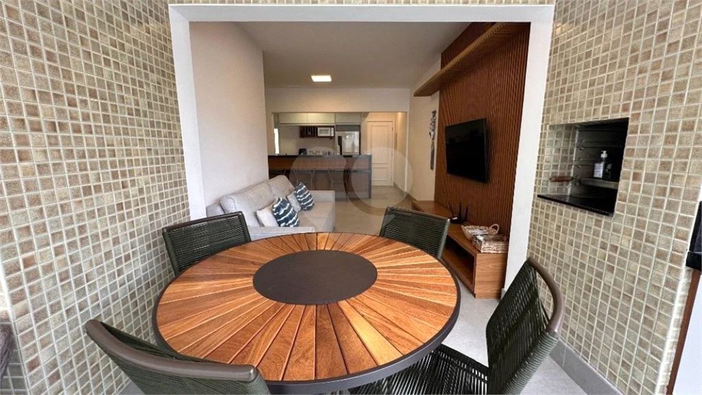 Apartamento à venda com 3 quartos, sendo 1 suíte,  em Riviera de São Lourenço, Bertioga, SP