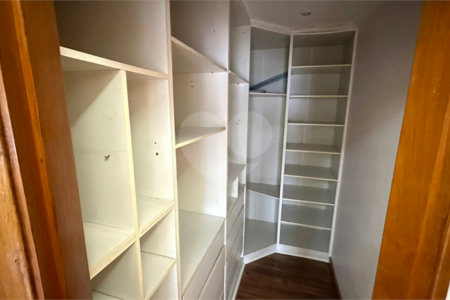 Casa à venda com 4 quartos, sendo 3 suítes, em Vila Galvão, Guarulhos, SP