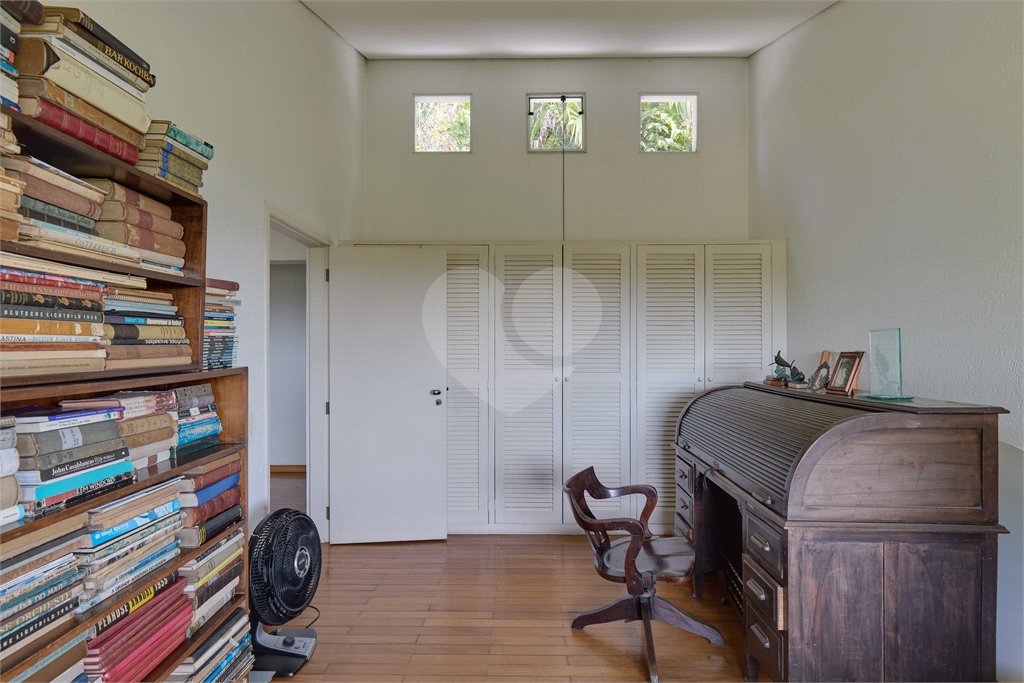 Casa à venda com 3 quartos, sendo 1 suíte, em Guarapiranga, São Paulo, SP