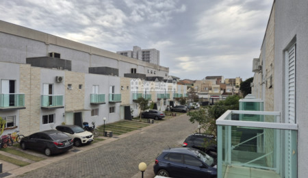 Sobrado para alugar com 2 suítes em Jardim das Palmeiras, Atibaia, SP