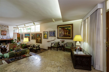 Casa de Vila para alugar com 4 quartos, sendo 1 suíte, em Granja Julieta, São Paulo, SP