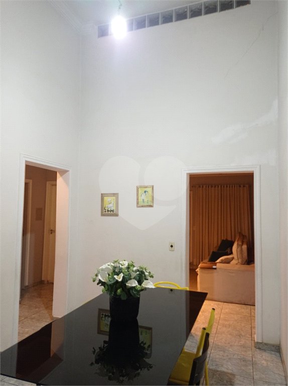 Casa Térrea à venda com 3 quartos em Jardim Santa Bárbara, Sorocaba, SP