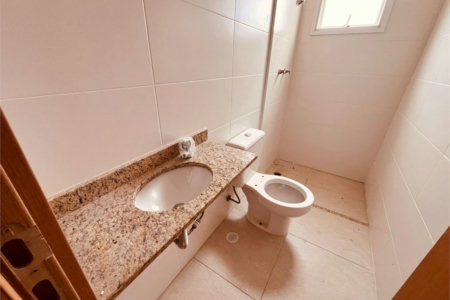 Apartamento com Varanda Gourmet em Condomínio Clube na Enseada – 2 Dormitórios