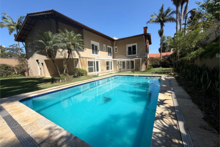 Casa à venda ou para alugar com 4 quartos, sendo 3 suítes, em Alto da Boa Vista, São Paulo, SP