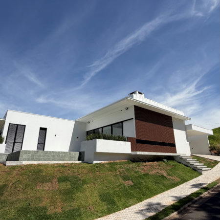 Casa à venda com 4 quartos, sendo 2 suítes, no condomínio Residencial Damha Belvedere, Presidente Prudente - SP