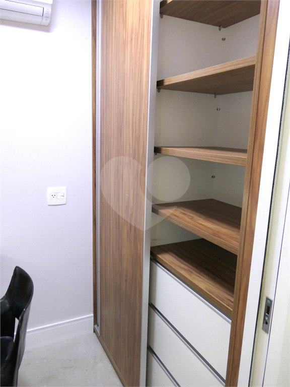 Apartamento para alugar com 3 quartos, sendo 1 suíte, em Vila Olímpia, São Paulo, SP