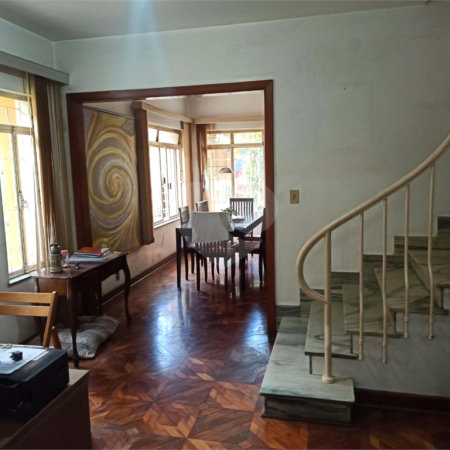 Casa à venda com 4 quartos, sendo 1 suíte, em Perdizes, São Paulo, SP