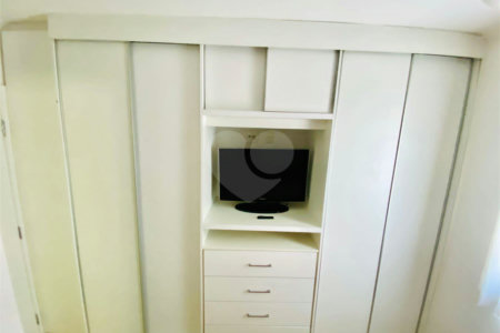 Apartamento à venda com 2 quartos, sendo 1 suíte,  em Água Branca, São Paulo, SP